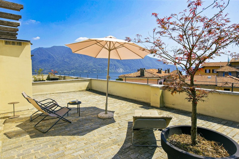 Ca. 64 m² große private Dachterrasse mit gigantischer Sicht auf den See