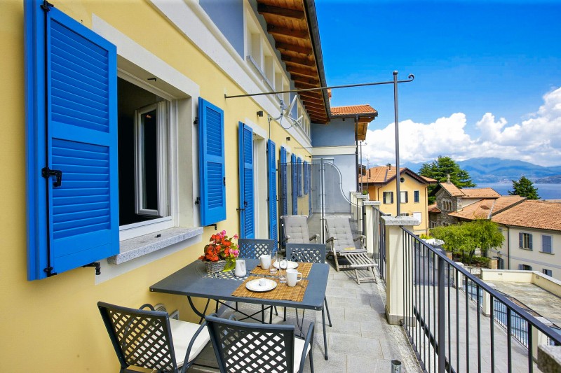 Ca. 16 m² großer Sonnenbalkon mit fantastischer Sicht auf den See