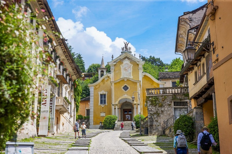 ... der zauberhaften Altstadt von Orta San Giulio mit ihrem ...