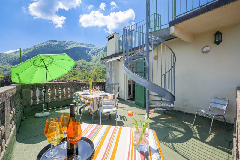 Ca. 25 m² große Dachterrasse mit Barbecue