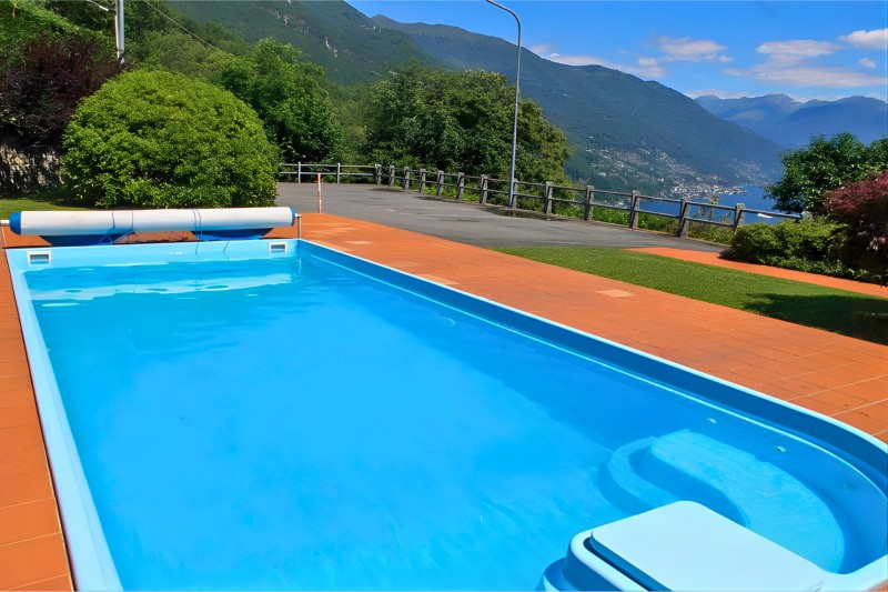 Teilansicht der Residenz mit Pool