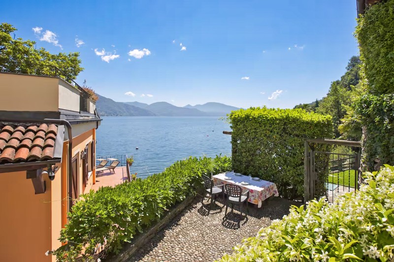 Ca. 30 m² große Terrasse mit gigantischer Seesicht