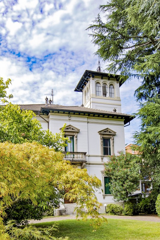 Die Wohnung liegt im obersten Stock