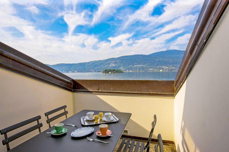 Sonnenbalkon mit Sitzgelegenheit für 4 Personen