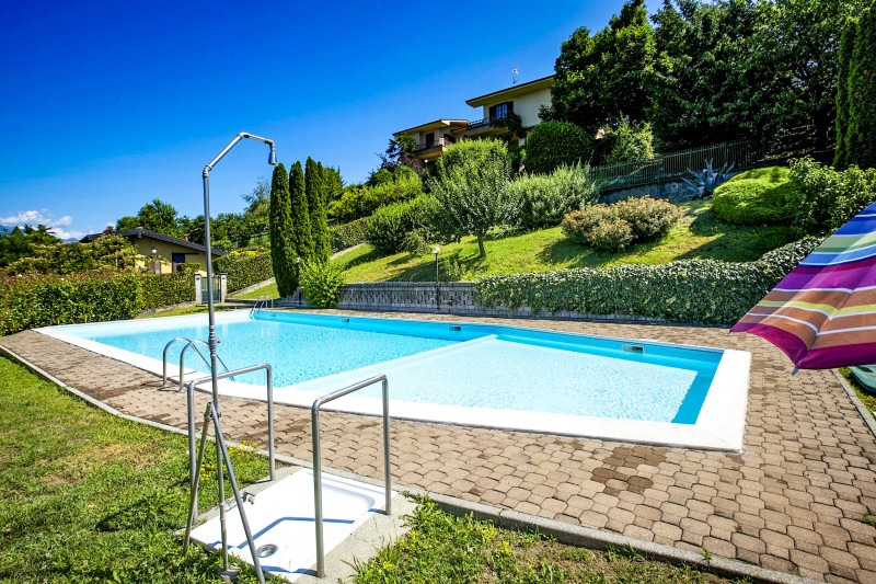 Schöner Pool