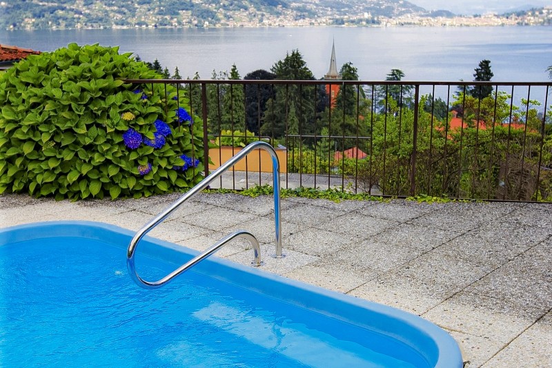 Pool mit Ausblick