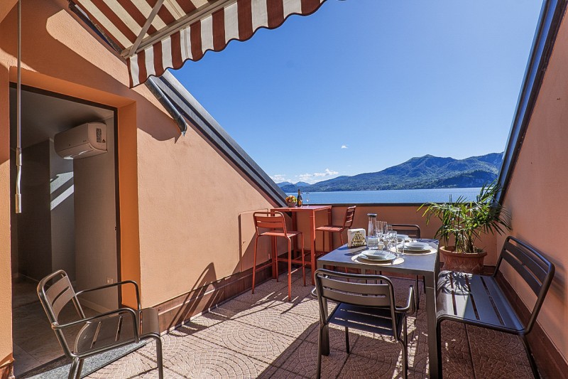 Ca. 15 m² große, uneinsehbare Dachterrasse