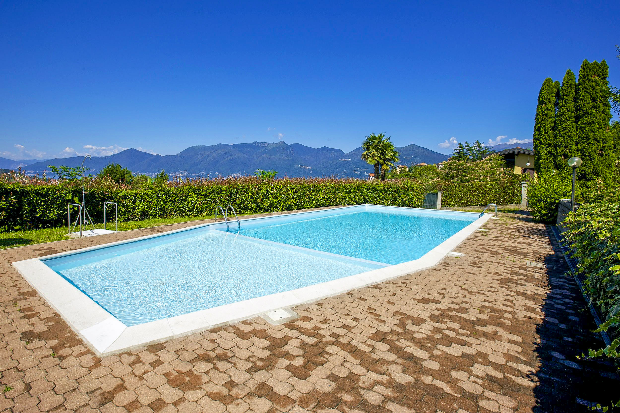 Schöner Pool