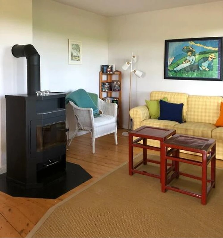 Landhaus Gintoft: Altes Melkerhaus mit Blick über die Ostsee bis nach Dänemark in Alleinlage mit großem Garten